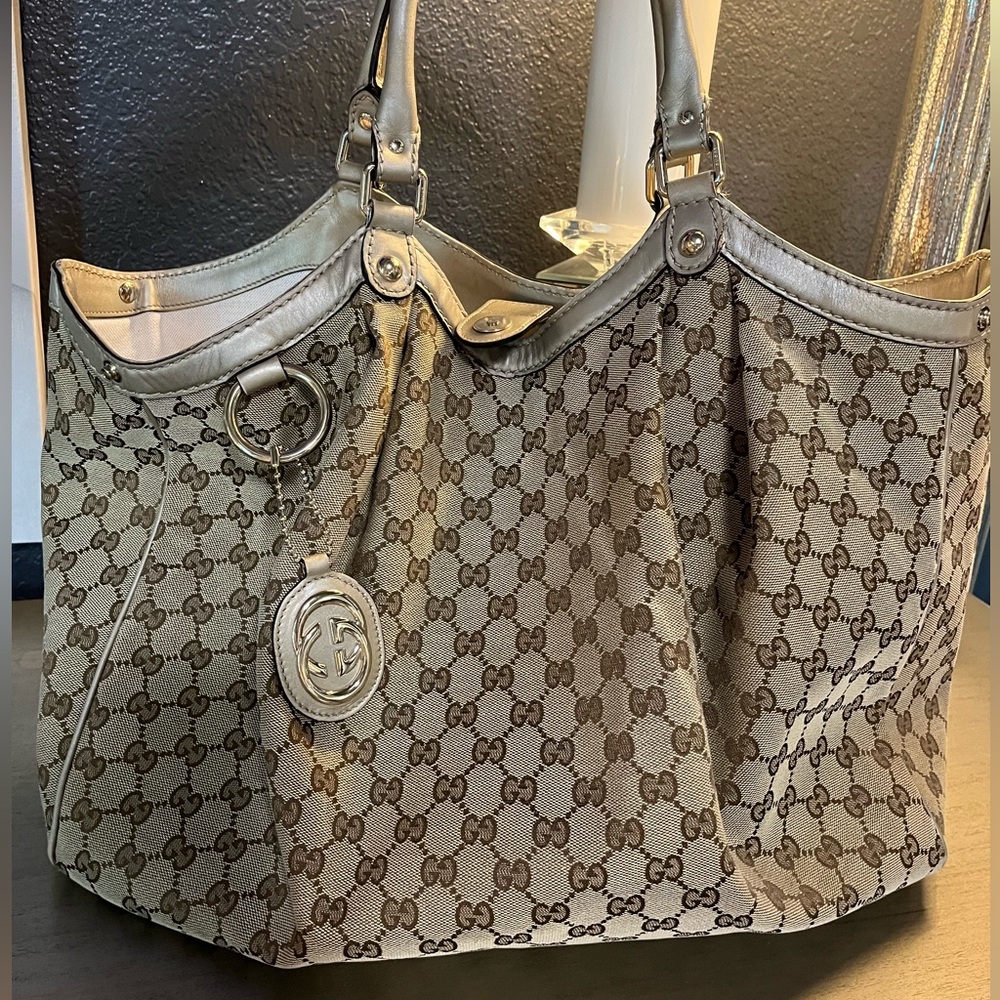 GUCCI SUKEY Large Elegant Designer Tote Bag 💐